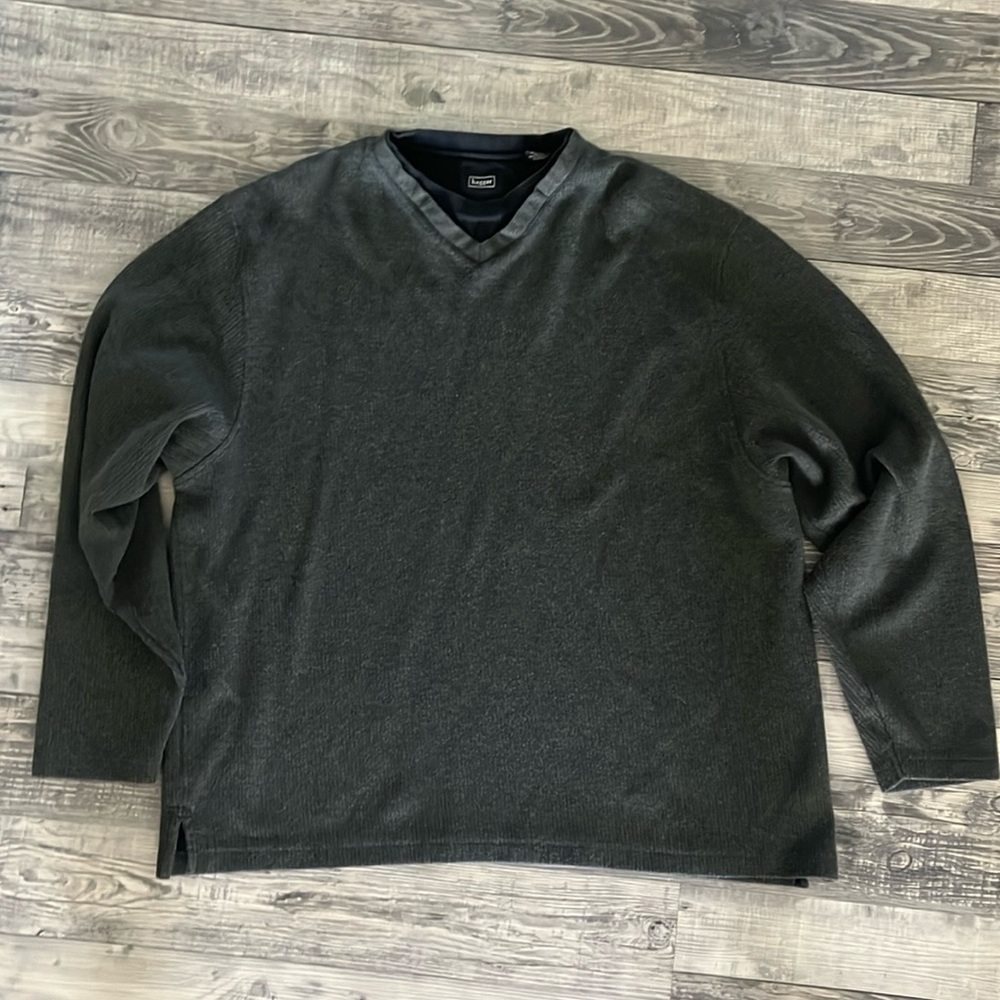 Haggar Men’s Pullover Olive/Dark Gray in color. XXL